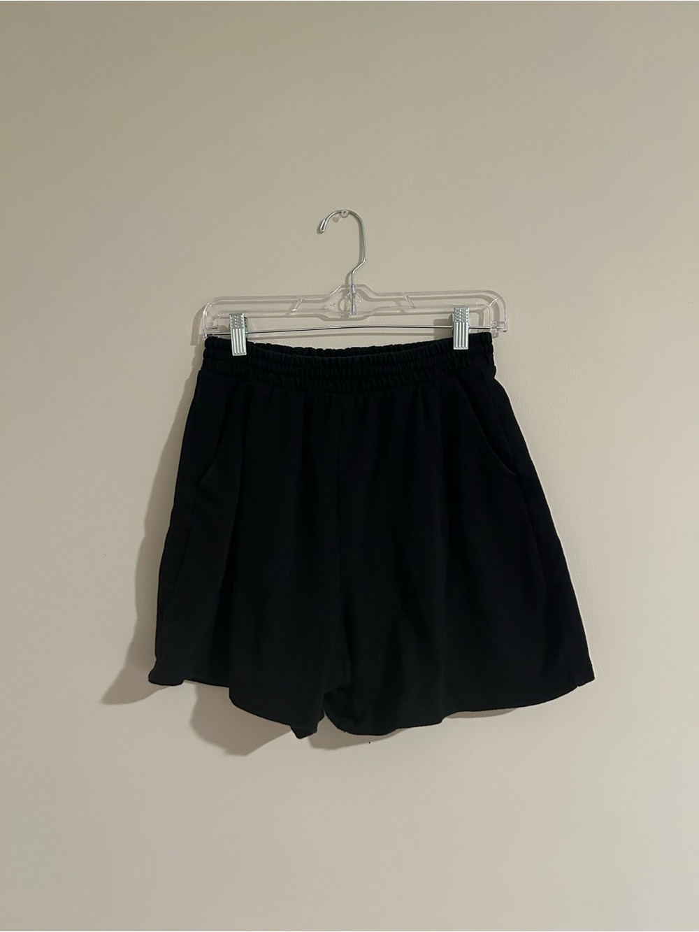 Old Navy black sweat shorts size Medium